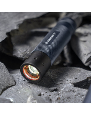 Latarka Ledlenser T2 Smoked Blue - Limited